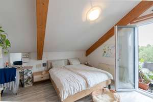 Charmante 3-Zimmer-Dachgeschosswohnung mit Balkon und Galerie – Die vollständige Adresse der Immobilie erhältst du vom Anbieter., 83533 Edling – Vorschaubild 8