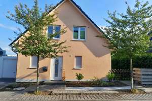 Einfamilienhaus (Niedrigenergiehaus)-gehobene Innenausstattung-Glasfaseranschluss  in Vettweiß – Die vollständige Adresse der Immobilie erhältst du vom Anbieter., 52391 Vettweiß – Vorschaubild 1