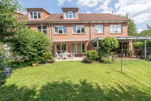 Großes Townhouse in begehrter Wohnlage mit schönem Garten und Vollkeller – Hamburg – Vorschaubild 16