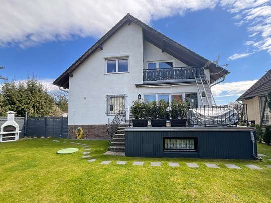 Lichtdurchflutetes Einfamilienhaus mit über 250m² Wohnnutzfläche - Bild 2