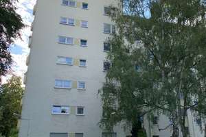 Kapitalanlage in Berlin-Mariendorf: Vermietete 3-Zimmer-Wohnung mit Balkon und Stellplatz – Die vollständige Adresse der Immobilie erhältst du vom Anbieter., 12105 Mariendorf, Berlin – Vorschaubild 2