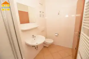 Geräumige Erdgeschosswohnung mit Balkon und Stellplatz! – Eichendorffstraße 21, 9131 Chemnitz – Vorschaubild 9