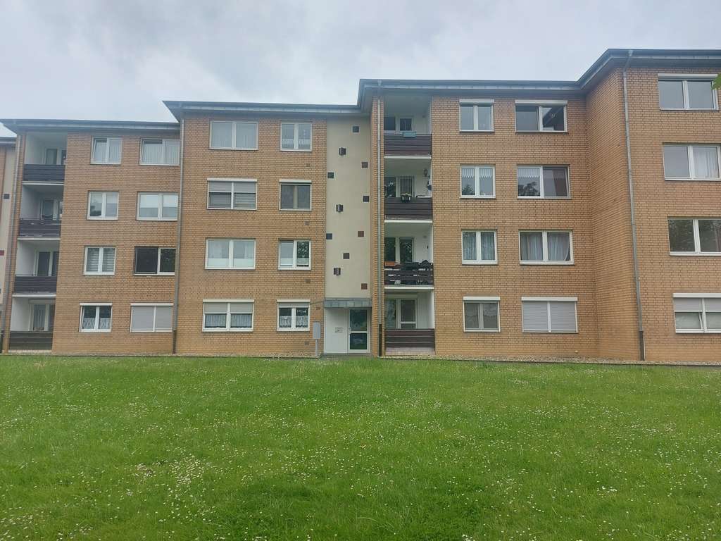 Immobilie in Bedburg - Vermietete 3-Zimmer-Eigentumswohnung mit ca. 80 m² Wohnfläche in Bedburg-Kaster - Bild 0