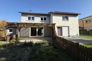 Gepflegte Niedrigenergie-DHH in toller Lage mit gr. Garage, überd. Terrasse, kleinem Garten + EBK – Die vollständige Adresse der Immobilie erhältst du vom Anbieter., 76676 Graben-Neudorf – Vorschaubild 3
