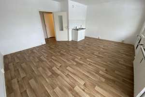 Hochparterrewohnung mit Balkon nahe dem S-Bhf. Springpfuhl neu zu vermieten - WBS erforderlich ! – Marzahner Chaussee 192a, 12681 Marzahn, Berlin – Vorschaubild 5