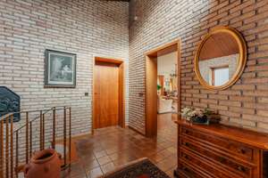 Architektenhaus in ruhiger Feldrandlage mit Einliegerwohnung – ideal für Familie oder Mehrgeneration – Die vollständige Adresse der Immobilie erhältst du vom Anbieter., 51399 Burscheid – Vorschaubild 3