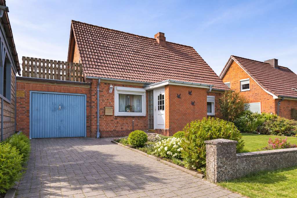 Immobilie in Fockbek - Zentrale Lage trifft Möglichkeiten: ca. 791 m² Grundstück mit Einfamilienhaus in Fockbek - Bild 1