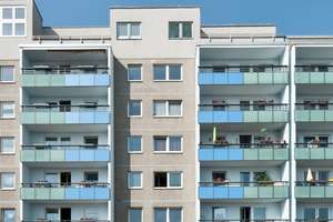 Nachmieter gesucht für 3-Zimmer Wohnung – Eichhorster Straße 9, 12689 Marzahn, Berlin – Vorschaubild 2