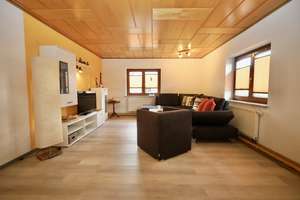 Großzügiges Wohnerlebnis auf kleinem Grundstück – Haus mit 6 Zimmern zum sofortigem Einzug + op – Die vollständige Adresse der Immobilie erhältst du vom Anbieter., 8132 Mülsen – Vorschaubild 5