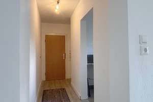 Einziehen und Ankommen: 2-Zi.-Wohnung mit Loggia und EBK - frisch modernisiert – Die vollständige Adresse der Immobilie erhältst du vom Anbieter., 47167 Röttgersbach, Duisburg – Vorschaubild 4