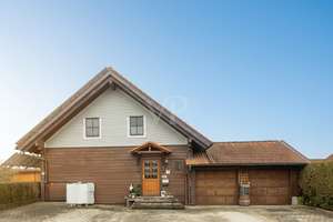 Effizienzklasse B | Blockhaus mit Einliegerwohnung – Die vollständige Adresse der Immobilie erhältst du vom Anbieter., 88457 Kirchdorf an der Iller – Vorschaubild 1