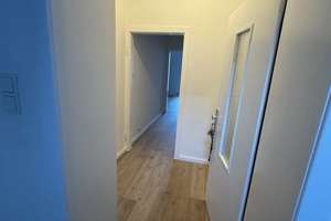 Helle-2-Zimmer-Wohnung-möbliert & sofort bezugsfrei