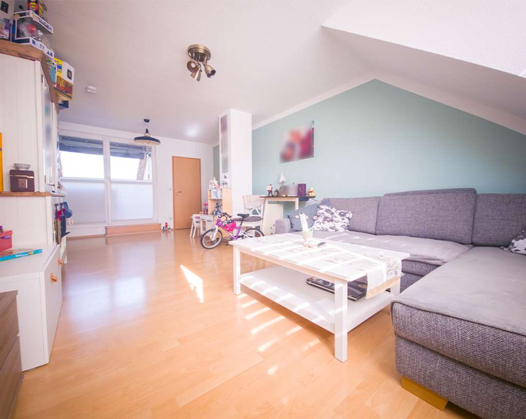 Charmante 2-Zimmer-Dachgeschosswohnung mit Terrasse und Ausblick in Jena-Ost
