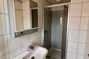 Sehr schöne Dachgeschoss-Wohnung mit tollem Ausblick in Mönchengladbach, Bettrath-Hoven – Die vollständige Adresse der Immobilie erhältst du vom Anbieter., 41066 Bettrath-Hoven, Mönchengladbach – Vorschaubild 6