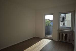 Helle, frisch renovierte 2-Zimmer-Wohnung mit Balkon in Nürnberg – Allersbergerstraße 86, 90461 Galgenhof, Nürnberg – Vorschaubild 3