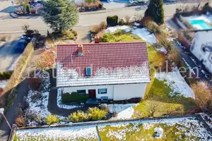 Einfamilienhaus in Top-Lage mit Garage & großem Garten, Perfekt für Familien, mit Blick auf die Burg – Zollernalbkreis – Vorschaubild 5