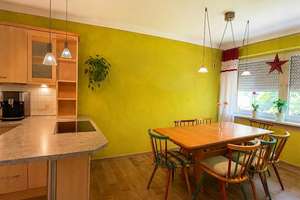 Für Familien gemacht. Für die Zukunft gebaut:
3 Schlafzimmer| West-Loggia| Familienküche| Tiefgarag – Die vollständige Adresse der Immobilie erhältst du vom Anbieter., 86199 Göggingen-Süd, Augsburg – Vorschaubild 2