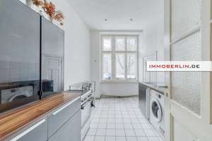 IMMOBERLIN.DE - Schöne Stuck-Altbauwohnung mit Balkon nahe Tempelhofer Hafen – Die vollständige Adresse der Immobilie erhältst du vom Anbieter., 12109 Mariendorf, Berlin – Vorschaubild 5