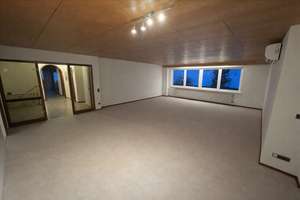 Wohnen auf höchstem Niveau – mit Pool, Sauna und zusätzlicher Wohneinheit – Die vollständige Adresse der Immobilie erhältst du vom Anbieter., 73066 Uhingen – Vorschaubild 8