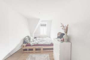 ERSTKLASSIGE 2 ZI. DACH-WOHNUNG IN STILVOLLER GRÜNDERZEITVILLA-IN BEGEHRTER RUHIGER LAGE – Dornblüthstraße 26, 1277 Striesen-Ost, Dresden – Vorschaubild 7