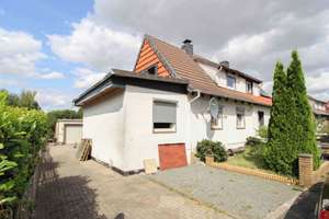 Harlingerode: DHH mit Kamin, PV-Anlage & Ausbauoption – 637 m² Grundstück in Sackgassenlage – Die vollständige Adresse der Immobilie erhältst du vom Anbieter., 38667 Bad Harzburg – Vorschaubild 2