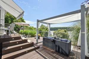 Ein absolutes RHEINlight! ☀️ Exklusive Rheinwohnung nebst 120m² Terrasse mit Panorama Rheinblick!