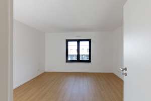 Modernes Wohnen auf zwei Ebenen – willkommen im HEINERS. – Heiner-Metzger-Platz 1, 89231 Neu-Ulm – Vorschaubild 4