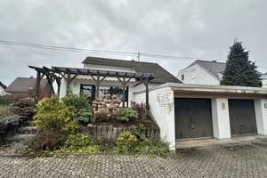 Großzügiges Einfamilienhaus mit großem Potenzial in ansprechender Lage – Die vollständige Adresse der Immobilie erhältst du vom Anbieter., 56235 Ransbach-Baumbach – Vorschaubild 5