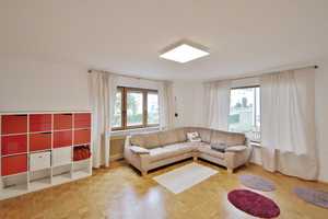 Modernisiertes Zweifamilienhaus mit ausgebautem Dachgeschoss, Doppelgarage und großem Garten – Karlsruhe (Kreis) – Vorschaubild 5