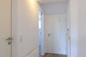 Exklusive, möblierte, sanierte 1 Zimmer Wohnung im Herzen von Heerdt – 40549 Heerdt, Düsseldorf – Vorschaubild 10