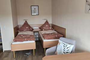 Möbliertes City-Studio mit Loggia & Skylineblick in Frankfurt-Bockenheim – Die vollständige Adresse der Immobilie erhältst du vom Anbieter., 60486 Bockenheim, Frankfurt am Main – Vorschaubild 3