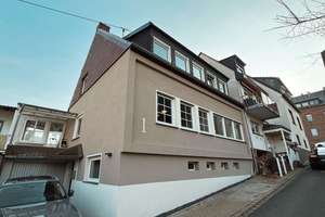 Modernisiertes Einfamilienhaus mit Garten in Koblenz-Lay