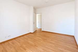 Exklusive Neubauwohnung am Cospudener See: Stilvolles 2-Zimmer-Domizil mit Balkon, Parkett und Ti... – 4416 Markkleeberg – Vorschaubild 6