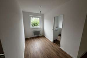 Zentral & grün: 3-Zimmer-Wohnung mit Garten & EBK in Hehlentor – Bierwirth's Wiese 11, 29223 Celle – Vorschaubild 2