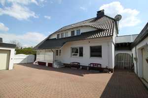 ZWEIFAMILIENHAUS MIT GROßZÜGIGEM PLATZANGEBOT – Poststraße 5, 38176 Peine (Kreis) – Vorschaubild 2