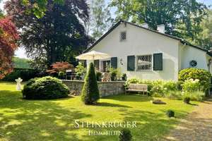 Idyllisches Refugium mit 177 m² Wohnfläche und 2.000 m² Gartengrundstück in Köln-Hahnwald
