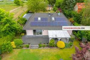 IMMOBERLIN.DE - Sympathischer Bungalow mit idyllischem Südgarten nahe Falkenhagener See & Ortszentru – Havelland (Kreis) – Vorschaubild 2
