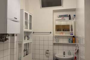 Charmante 2-Zimmer-Wohnung in Düsseldorf-Stadtmitte mit Erker – Die vollständige Adresse der Immobilie erhältst du vom Anbieter., 40210 Stadtmitte, Düsseldorf – Vorschaubild 7