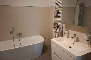 Modernes Zuhause für Ihre Familie: 4-Zimmer Wohnung mit Fußbodenheizung und Balkon in Vohwinkel – Scheffelstr. 38, 42327 Vohwinkel, Wuppertal – Vorschaubild 2