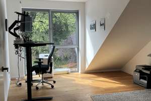 Exklusive 5-Zimmer-Maisonetten-Wohnung mit dem schönsten Ausblick – Die vollständige Adresse der Immobilie erhältst du vom Anbieter., 53177 Schweinheim, Bonn – Vorschaubild 8