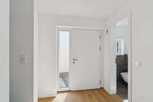 Exklusives Neubau-Domizil mit Einfamilienhaus-Flair | 6 Zimmer | Garten | Garage – Die vollständige Adresse der Immobilie erhältst du vom Anbieter., 81249 Lochhausen, München – Vorschaubild 2