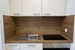 Modern möblierte 1-Zimmer-Wohnung mit neuer EBK in Eichstätt. Erstbezug nach Renovierung. – Kipfenberger Straße 1, 85072 Eichstätt – Vorschaubild 4