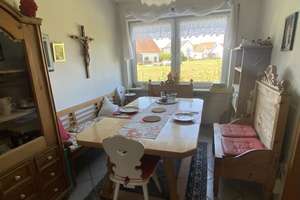 Vermietete 2-Zimmer-Wohnung mit Balkon, Stellplatz &amp; Entwicklungspotenzial – 86556 Kühbach – Vorschaubild 4