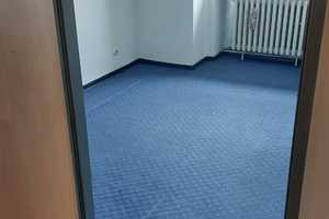 Frisch renovierte 2-Zimmer-Dachgeschosswohnung in gepflegtem Mehrfamilienhaus – Eisenbahnweg 34, 52068 Aachen – Vorschaubild 3