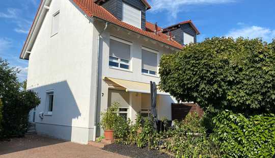 Bild von Exklusive Doppelhaushälfte in Erzhausen - seltene Gelegenheit am Feldrand