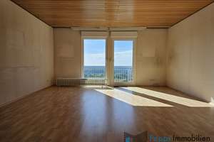 Großes doppelt unterkellertes Einfamilienhaus mit traumhaftem Blick über die Skyline Frankfurts – Die vollständige Adresse der Immobilie erhältst du vom Anbieter., 65779 Kelkheim (Taunus) – Vorschaubild 2