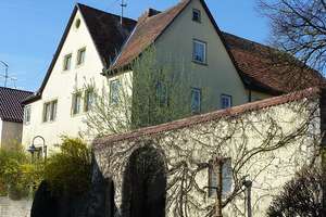 Histor. Wohnhaus mit Nebengebäuden - ehem. landw. Anwesen – Die vollständige Adresse der Immobilie erhältst du vom Anbieter., 97990 Weikersheim – Vorschaubild 1