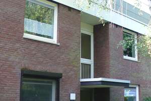 Helle Penthouse-Wohnung in ruhiger zentrale Lage in Rissen