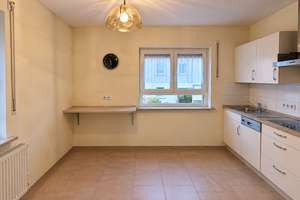 Kapitalanlage in Kist: Gepflegtes Mehrfamilienhaus mit vier Wohneinheiten – 97270 Kist – Vorschaubild 4