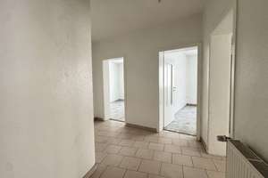 Attraktiv geschnittene 3,5-Zimmer-Wohnung mit optionaler Garage und zusätzlichem Stauraum – Die vollständige Adresse der Immobilie erhältst du vom Anbieter., 45143 Altendorf, Essen – Vorschaubild 4